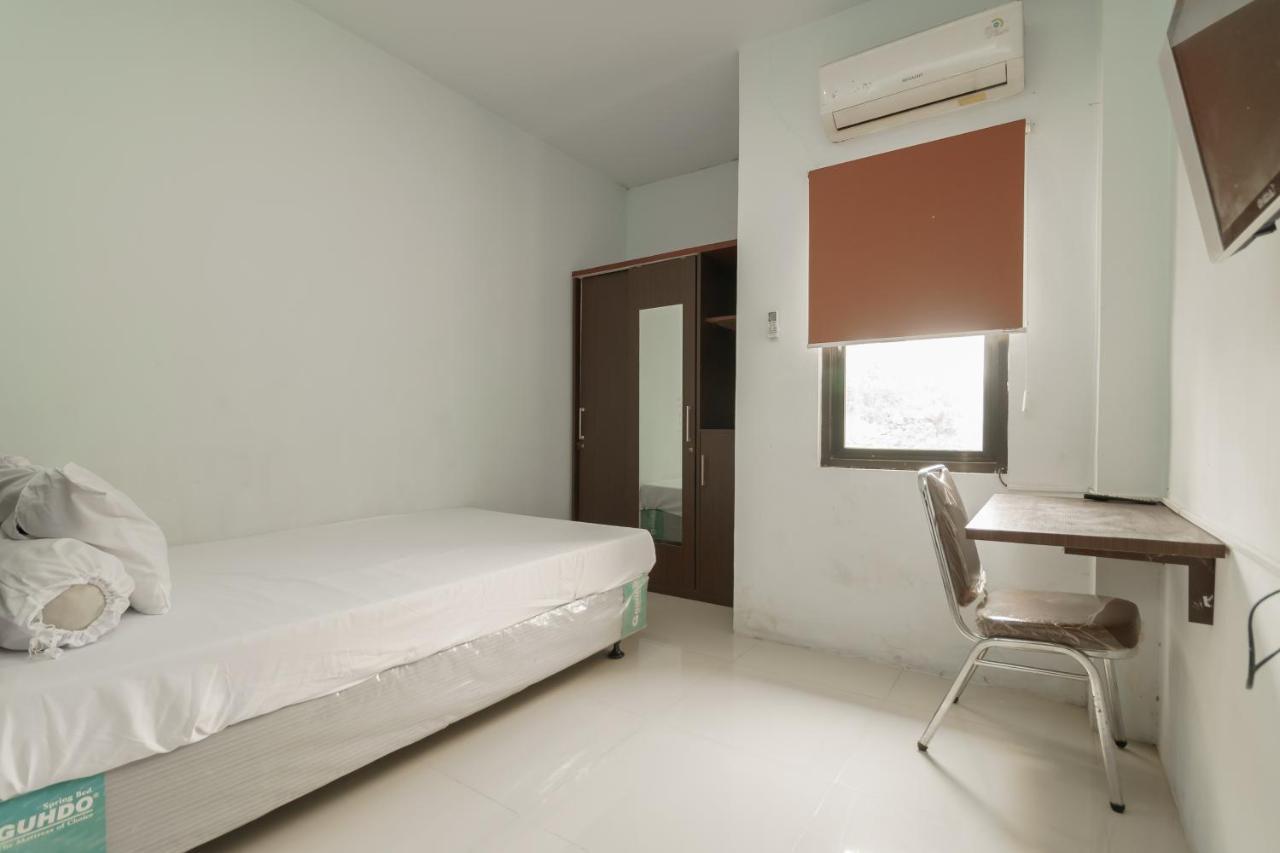 Koolkost Syariah Near Kampus Utama Universitas Budi Luhur Mencil エクステリア 写真